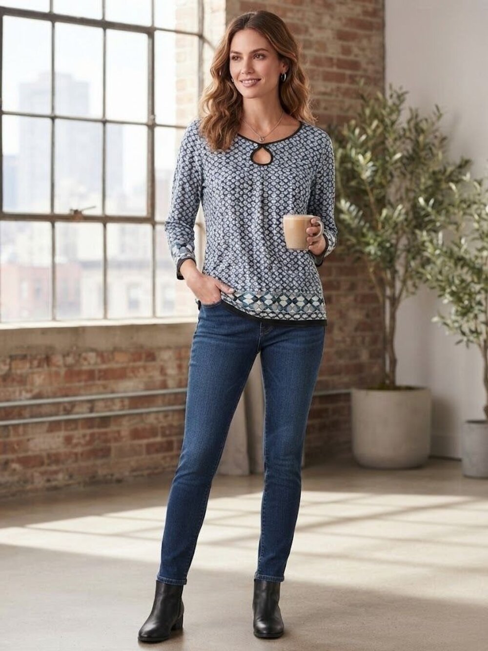 Sophie Max Womens Geometric Print Top Keyhole Neckline Long Sleeves Black Trim S